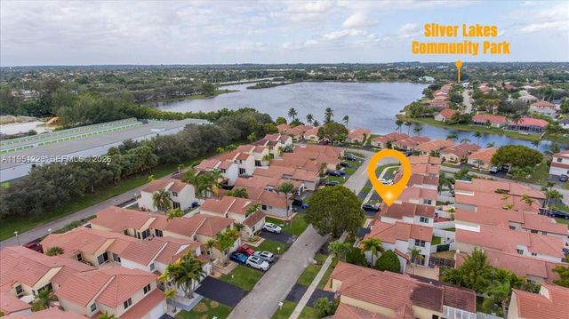 17303 NW 6th Ct, Pembroke Pines, FL 33029