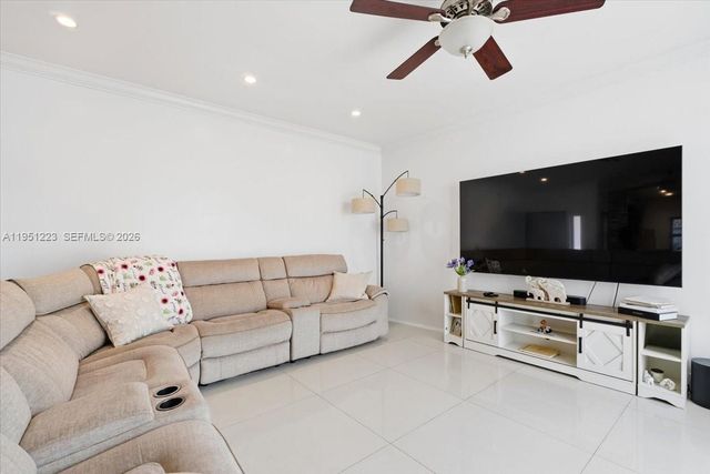 17303 NW 6th Ct, Pembroke Pines, FL 33029