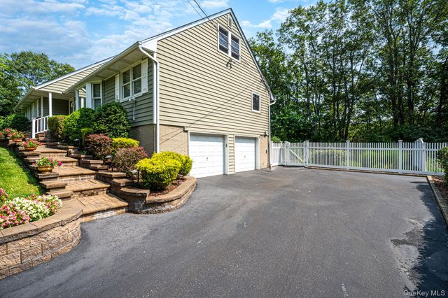 45 Hillcrest Avenue, Port Jefferson, NY 11777
