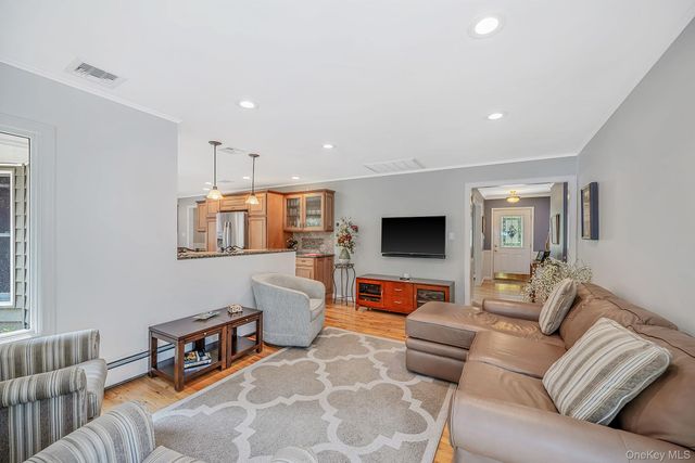 45 Hillcrest Avenue, Port Jefferson, NY 11777