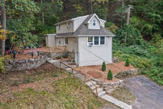 199 Riverside Road, Newtown, CT 06482