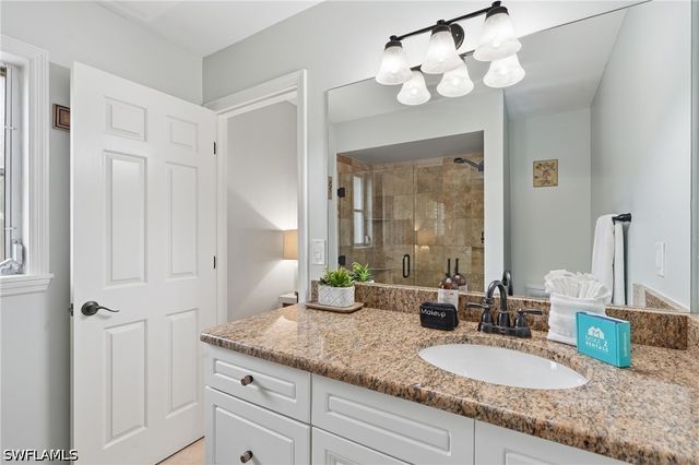2548 River Reach DR, Naples, FL 34104
