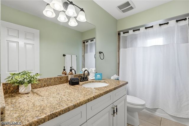 2548 River Reach DR, Naples, FL 34104