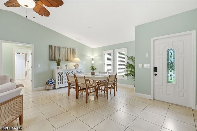2548 River Reach DR, Naples, FL 34104