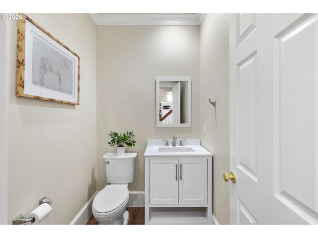 8902 Nw BENSON St, Portland, OR 97229