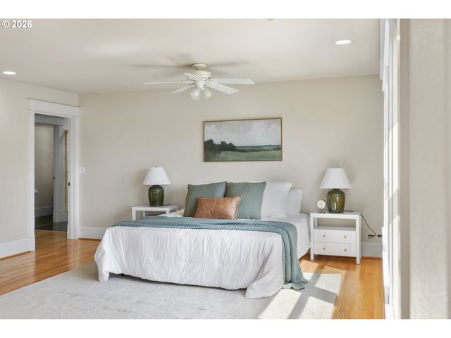 8902 Nw BENSON St, Portland, OR 97229
