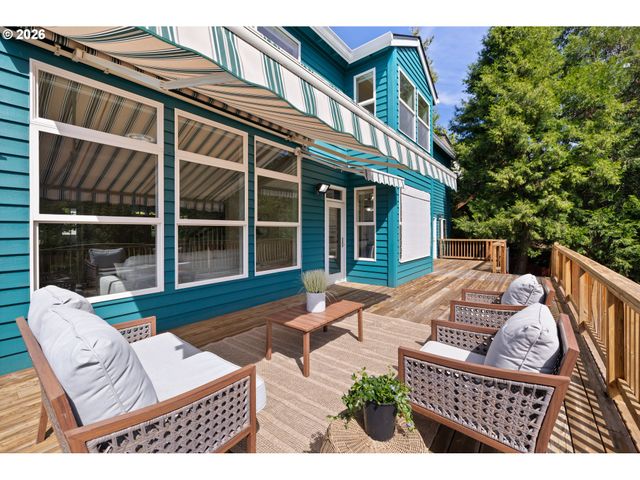 8902 Nw BENSON St, Portland, OR 97229