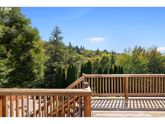 8902 Nw BENSON St, Portland, OR 97229