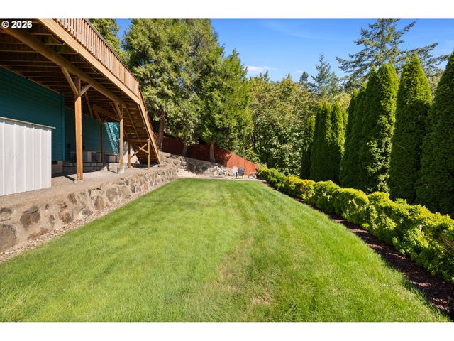 8902 Nw BENSON St, Portland, OR 97229