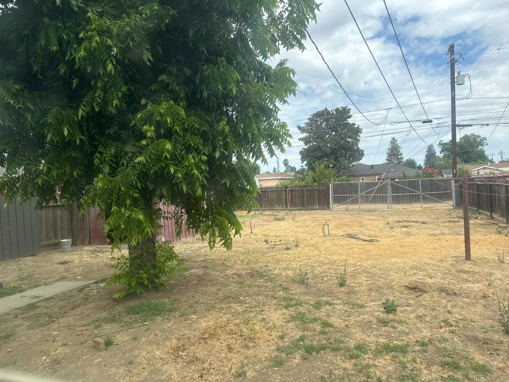Image 19 of property listing at 1308 Monterey Avenue, Chowchilla, CA 93610
