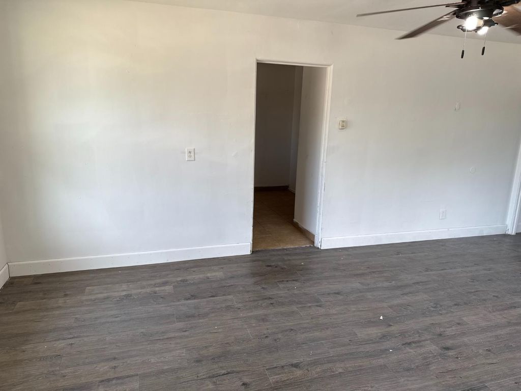 Image 2 of property listing at 1308 Monterey Avenue, Chowchilla, CA 93610