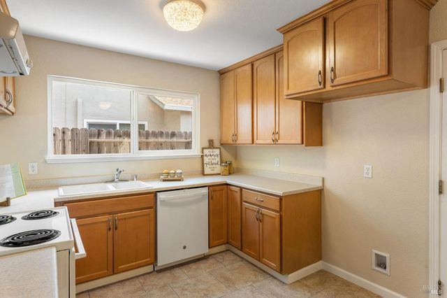 167 Quincy Ct, Vacaville, CA 95687