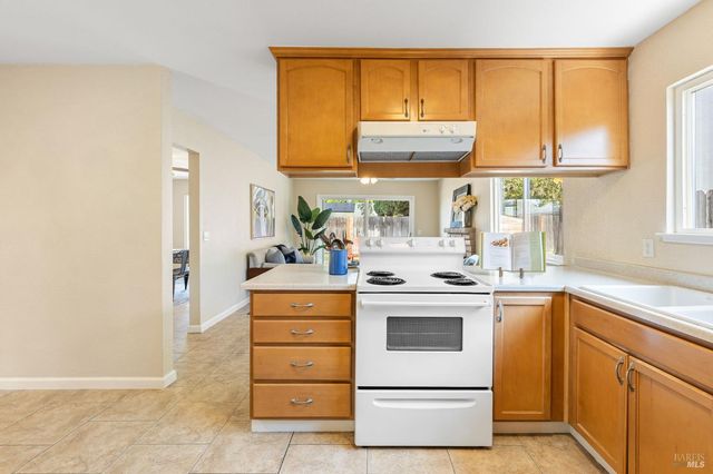 167 Quincy Ct, Vacaville, CA 95687