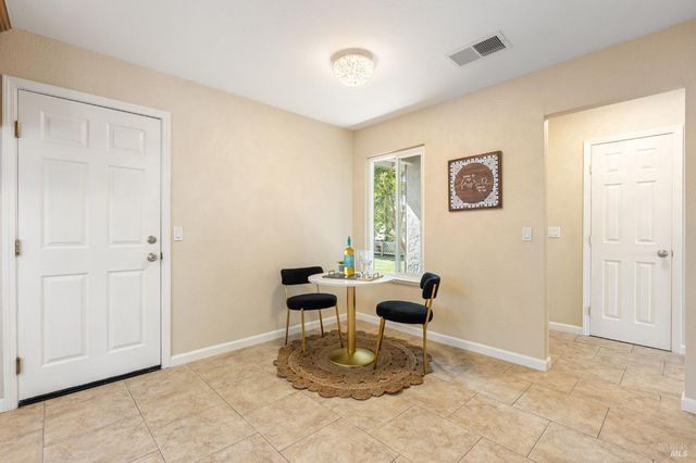 167 Quincy Ct, Vacaville, CA 95687