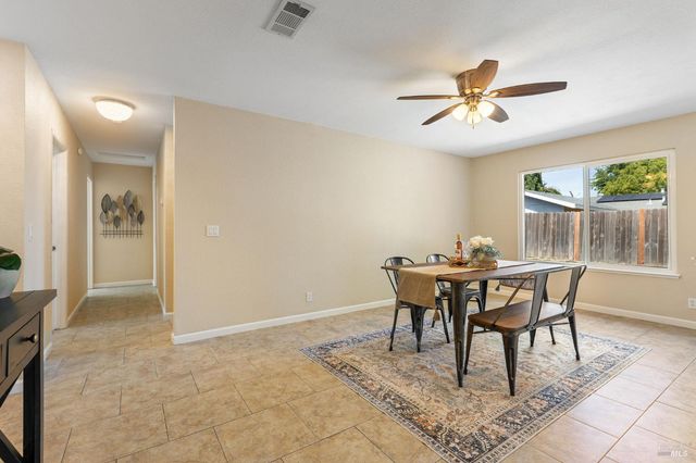 167 Quincy Ct, Vacaville, CA 95687
