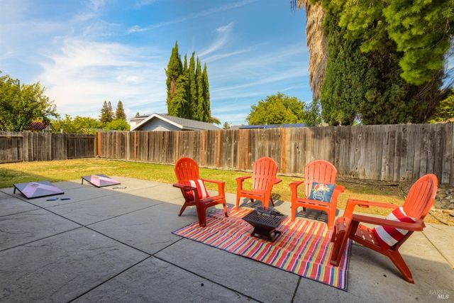 167 Quincy Ct, Vacaville, CA 95687
