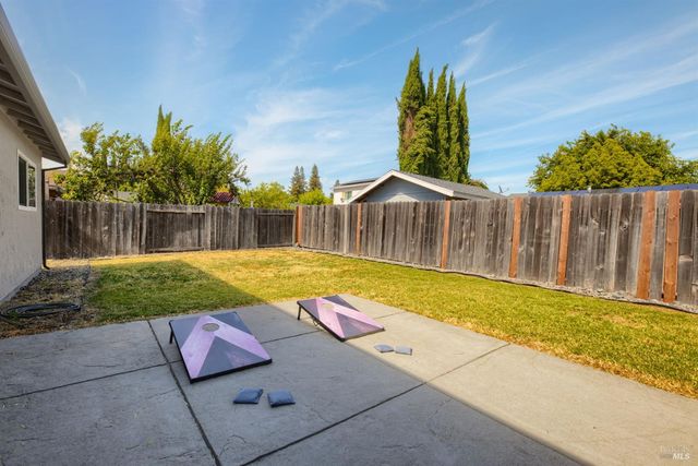 167 Quincy Ct, Vacaville, CA 95687