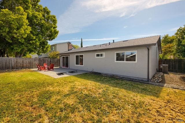 167 Quincy Ct, Vacaville, CA 95687