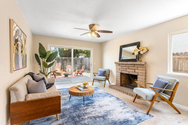 167 Quincy Ct, Vacaville, CA 95687