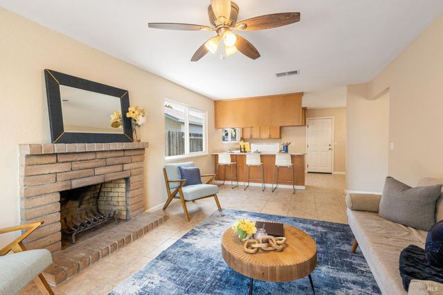 167 Quincy Ct, Vacaville, CA 95687