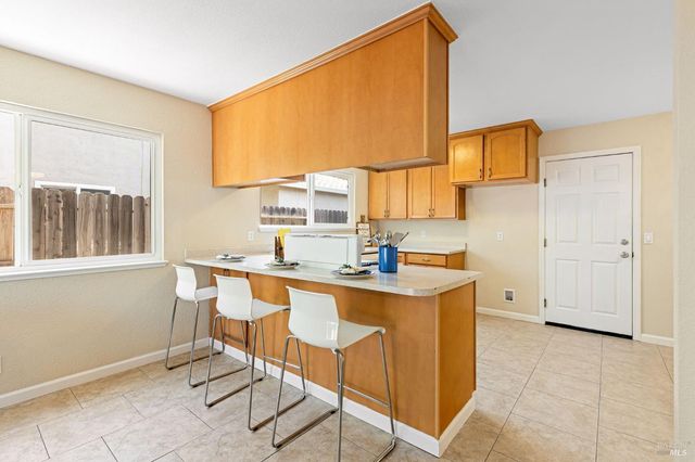 167 Quincy Ct, Vacaville, CA 95687