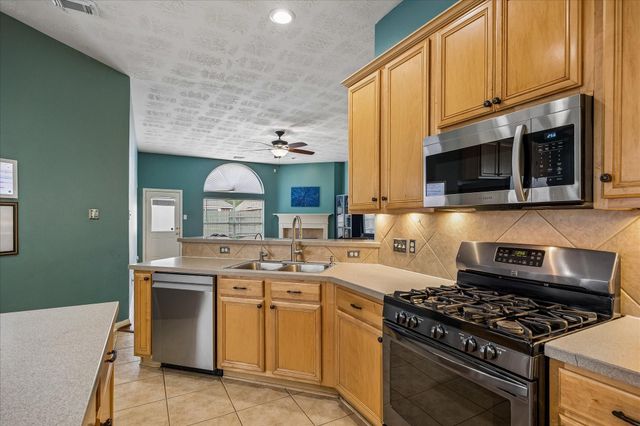 14217 Stone Bluff Lane, Rosharon, TX 77583