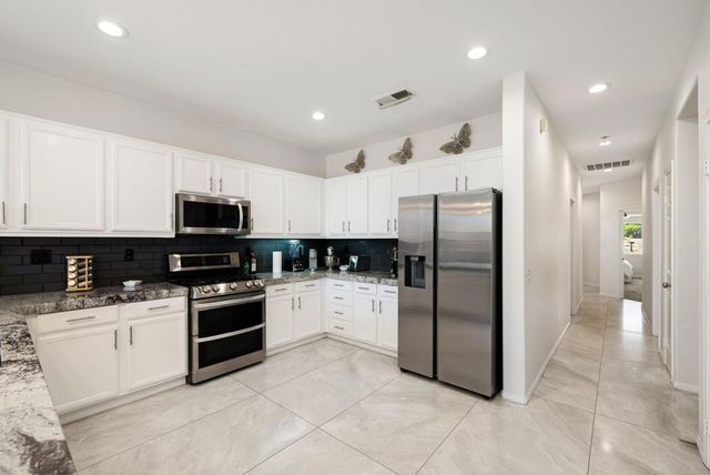 41372 Gaslight Avenue, Bermuda Dunes, CA 92203