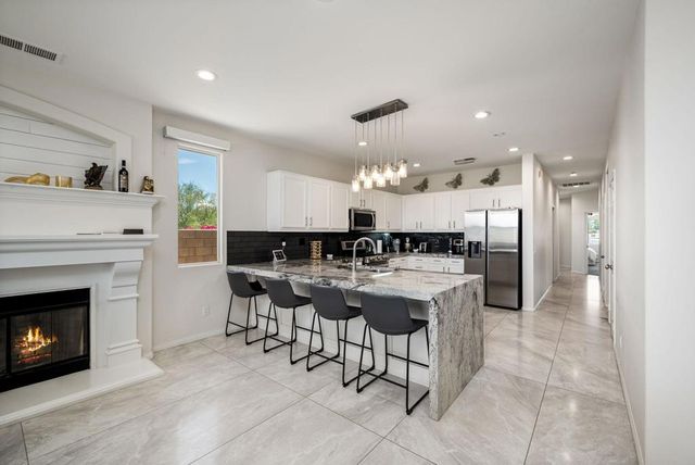41372 Gaslight Avenue, Bermuda Dunes, CA 92203