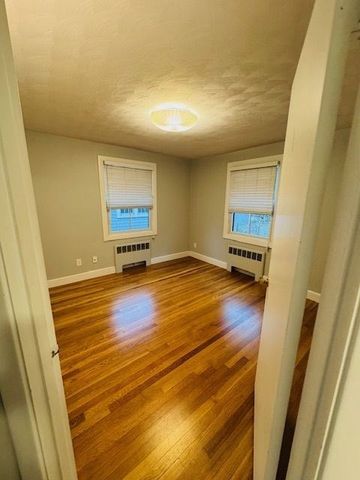 83 Lafayette St, Marblehead, MA 01945