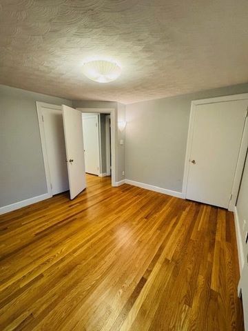 83 Lafayette St, Marblehead, MA 01945