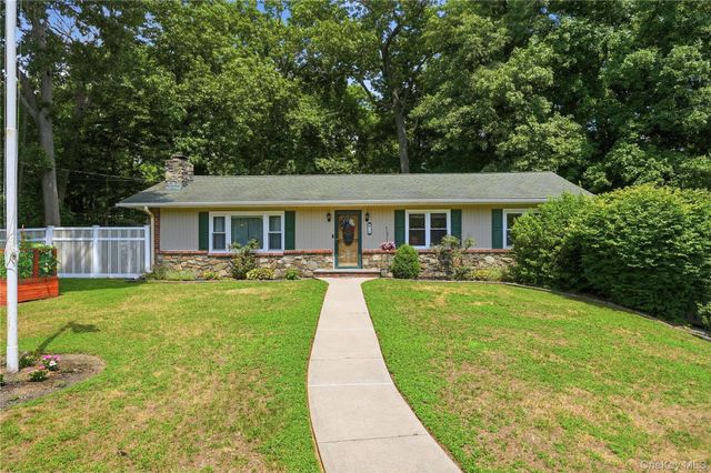 26 Garden Drive, New Windsor, NY 12553