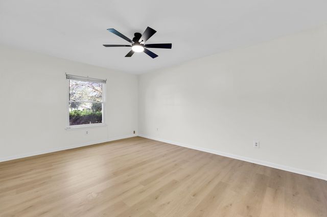 117 Totem Court, Summerville, SC 29486