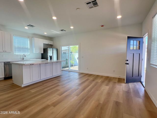 921 E Roosevelt Street, Phoenix, AZ 85006