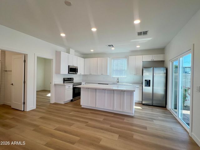 921 E Roosevelt Street, Phoenix, AZ 85006