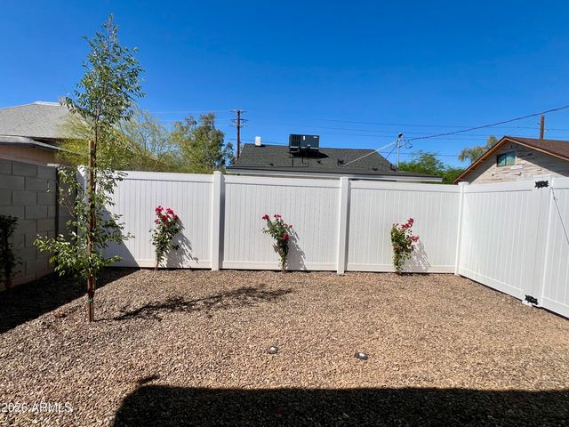 921 E Roosevelt Street, Phoenix, AZ 85006