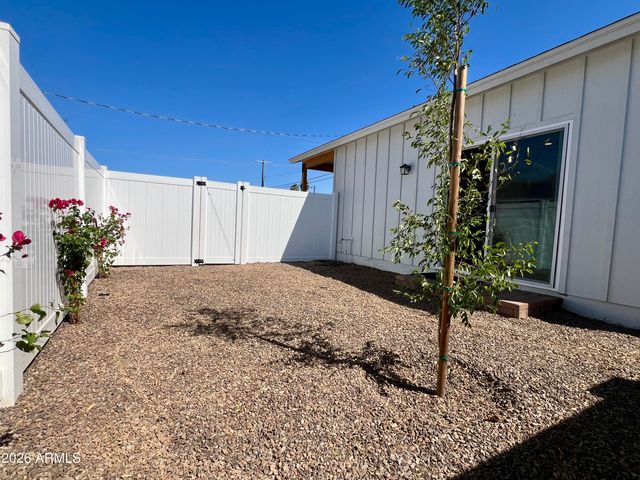 921 E Roosevelt Street, Phoenix, AZ 85006