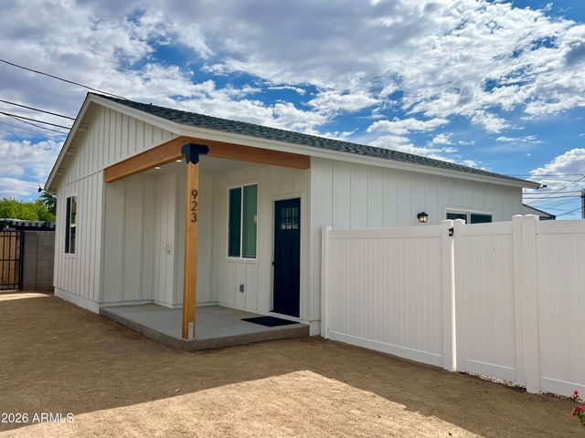 921 E Roosevelt Street, Phoenix, AZ 85006