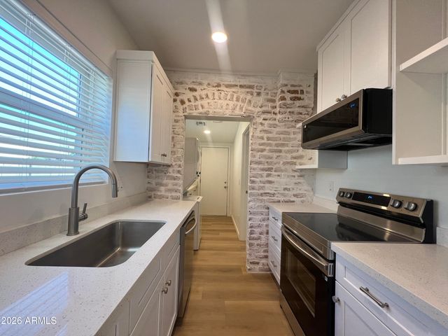 921 E Roosevelt Street, Phoenix, AZ 85006