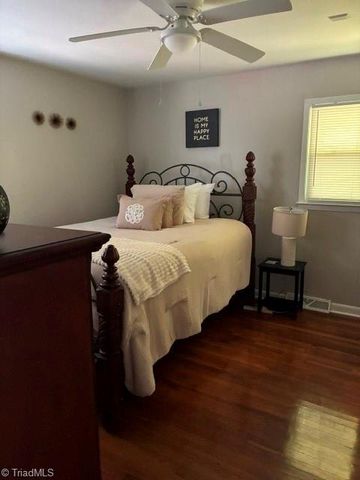 3208 Fitzgerald Place, Greensboro, NC 27405