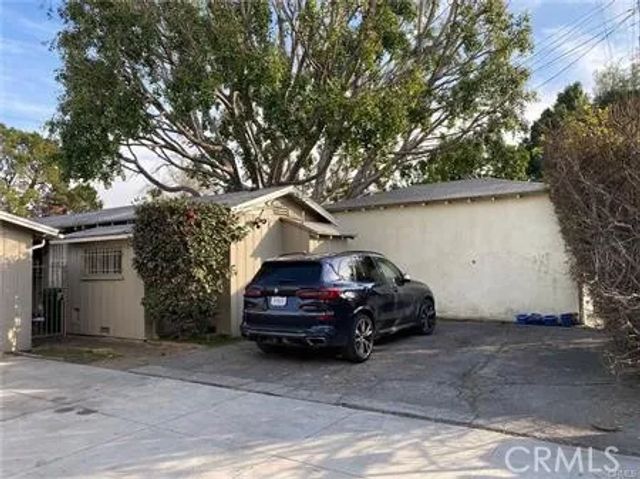 4845 Agnes Avenue, Valley Village, CA 91607