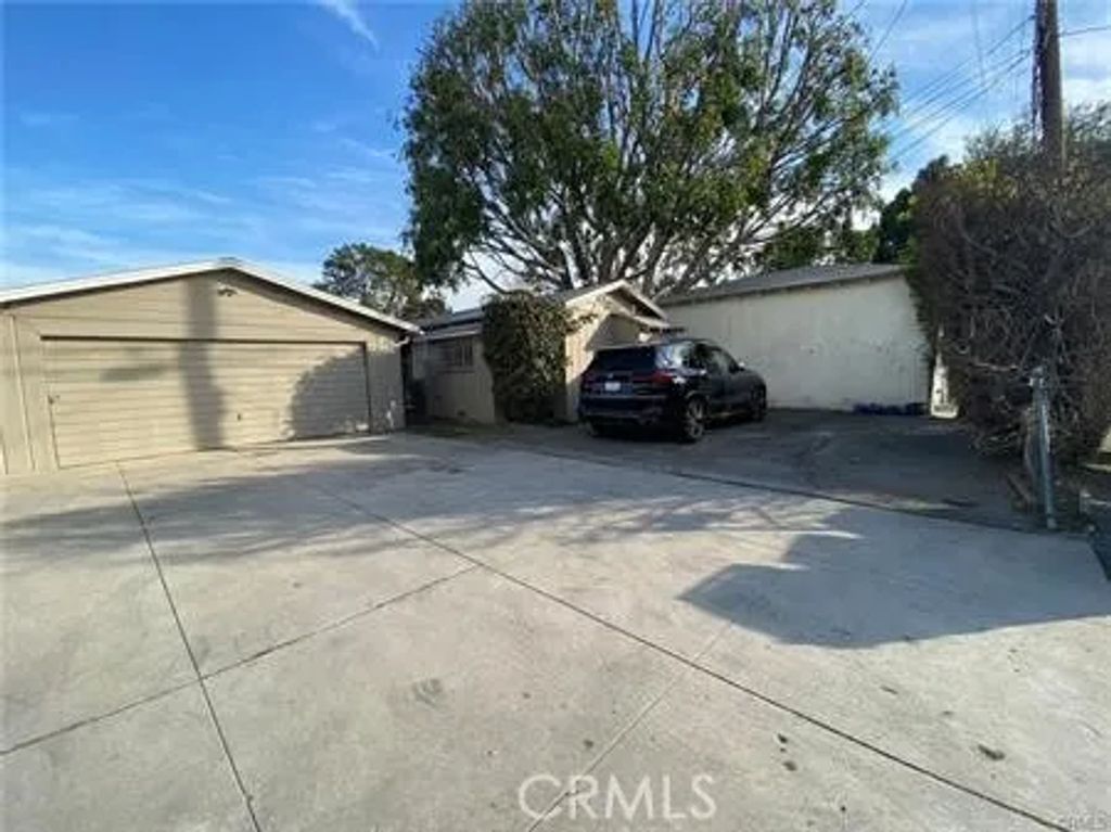 4845 Agnes Avenue, Valley Village, CA 91607