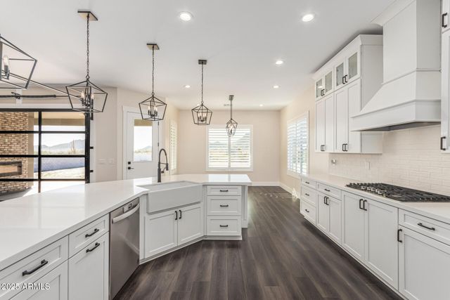 27482 N FREEDOM Street, San Tan Valley, AZ 85144