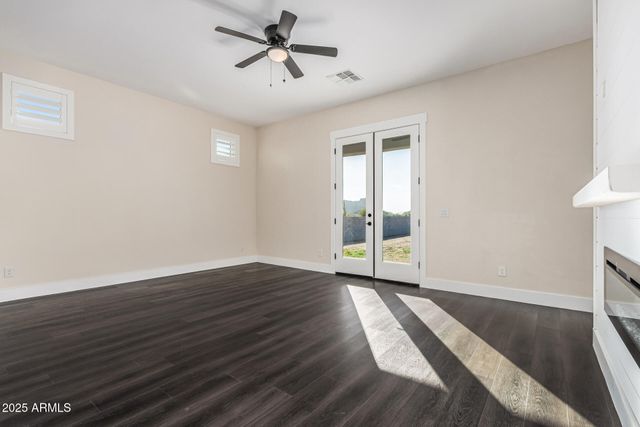 27482 N FREEDOM Street, San Tan Valley, AZ 85144