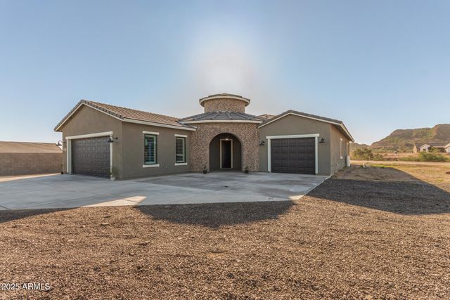 27482 N FREEDOM Street, San Tan Valley, AZ 85144