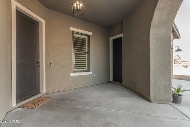 27482 N FREEDOM Street, San Tan Valley, AZ 85144