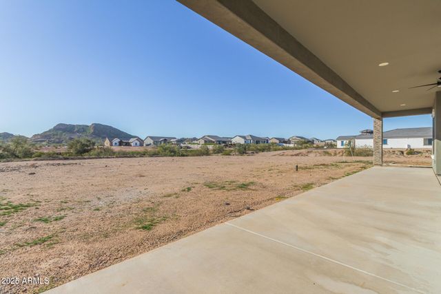 27482 N FREEDOM Street, San Tan Valley, AZ 85144
