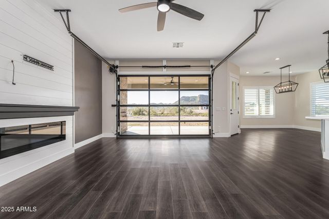 27482 N FREEDOM Street, San Tan Valley, AZ 85144