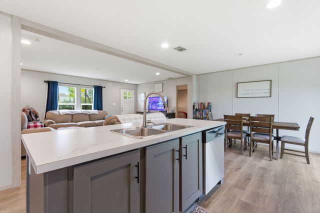 8792 Hwy 67, Saltillo, TX 75478