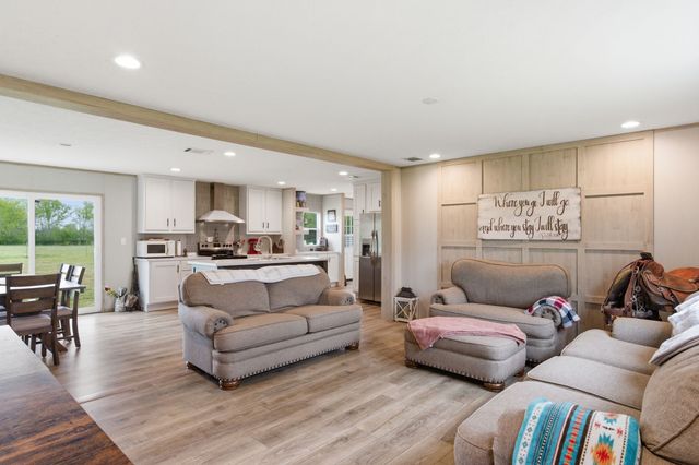 8792 Hwy 67, Saltillo, TX 75478