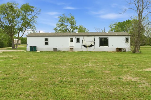 8792 Hwy 67, Saltillo, TX 75478